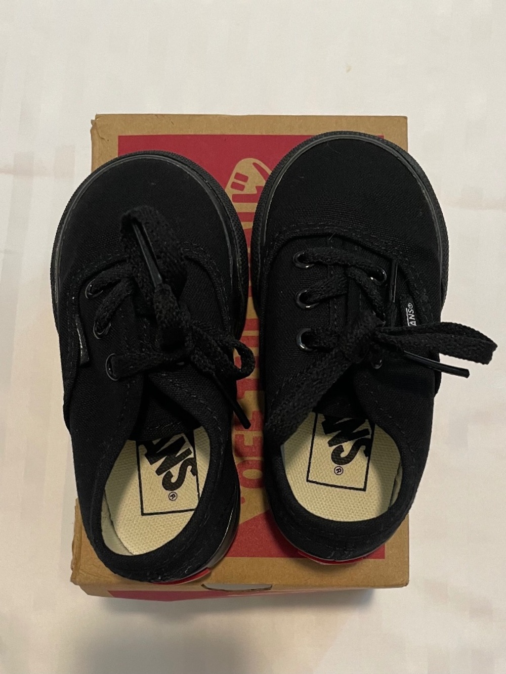 Black authentic classic vans